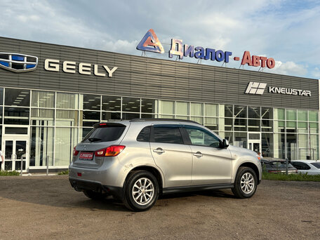 2013 Mitsubishi ASX I Рестайлинг, серебристый, 650000 рублей, вид 5