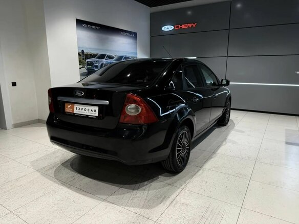 2010 Ford Focus II Рестайлинг, чёрный - вид 5