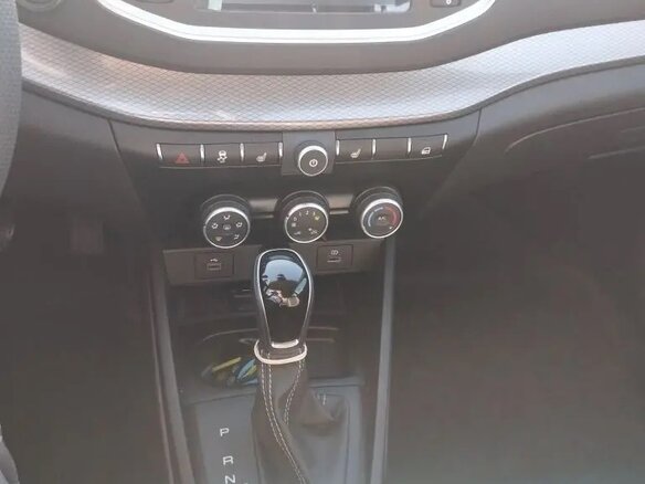2024 Lada (ВАЗ) Vesta I Рестайлинг (NG), серебристый, 1349000 рублей - вид 11