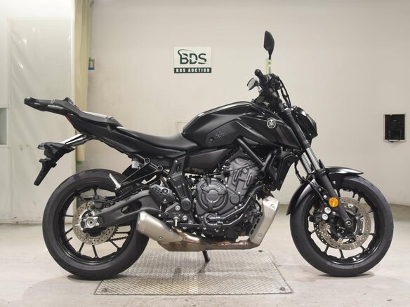 2024 Yamaha MT-07 (FZ-07), чёрный, 910000 рублей