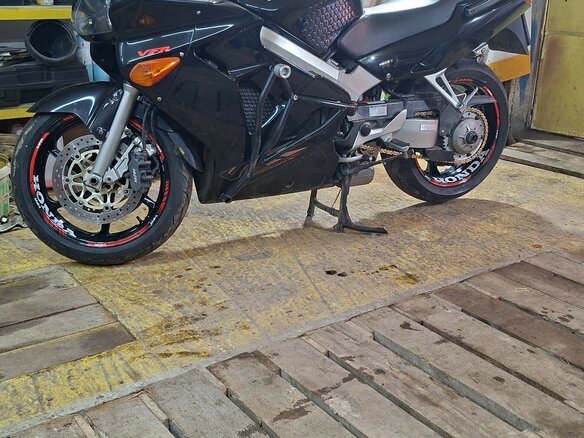 1999 Honda VFR 800, чёрный, 400000 рублей - вид 1