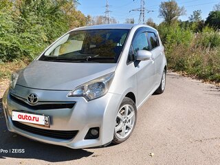 2011 Toyota Ractis II, серебристый, 720000 рублей, вид 2