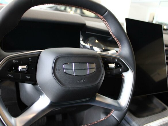 2026 Geely Preface I, белый, 3329990 рублей - вид 4