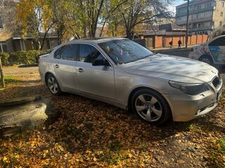 2004 BMW 5 серии 520i V (E60/E61), серебристый, 880000 рублей, вид 2