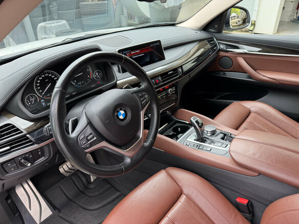 2017 BMW X6 30d II (F16), белый, 5100000 рублей - вид 12