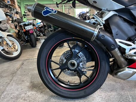 2011 Ducati Panigale S, красный, 1125000 рублей, вид 3
