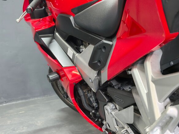 2015 Honda VFR 800, красный, 730000 рублей - вид 7