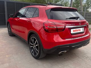 2019 Mercedes-Benz GLA 250 I (X156) Рестайлинг, красный, 3300000 рублей, вид 5
