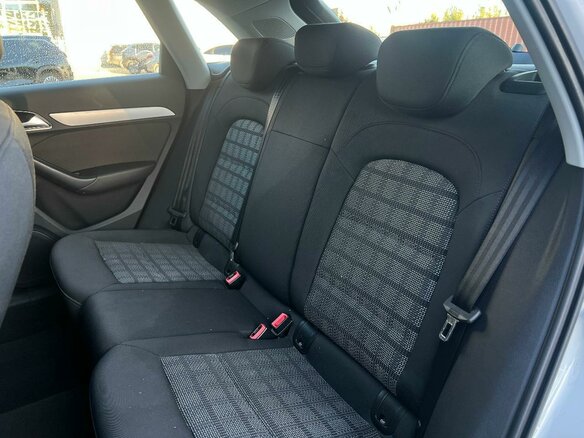 2016 Audi Q3 I (8U) Рестайлинг, белый, 1880000 рублей - вид 8