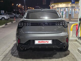 2021 Lynk & Co 05, серый, 3000000 рублей, вид 3