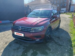 2018 Volkswagen Tiguan II, пурпурный, 1890000 рублей, вид 1
