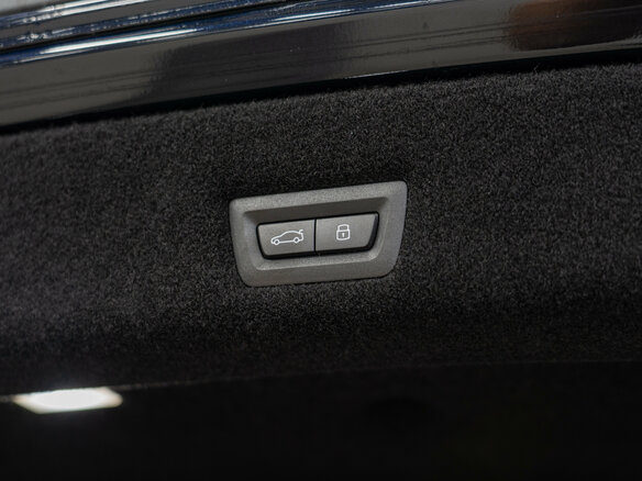 2026 BMW 7 серии 740 xDrive VII (G70) Рестайлинг, синий, 24690000 рублей - вид 30