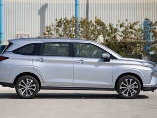 2023 Toyota Veloz, серебристый, 2170000 рублей, вид 2