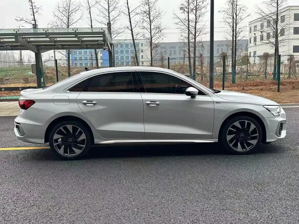 2023 Audi A3 35 TFSI Long IV (8Y), белый - вид 3
