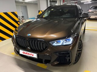 2022 BMW X6 M50i III (G06), коричневый, 10959595 рублей, вид 2