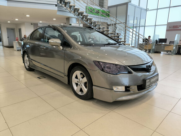 2008 Honda Civic VIII, серый, 680000 рублей - вид 2