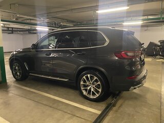 2020 BMW X5 30d IV (G05/G18), серый, 9700000 рублей, вид 5