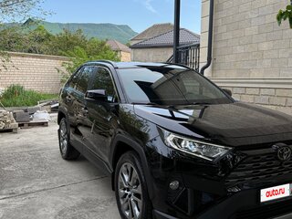 2021 Toyota RAV4 V (XA50), чёрный, 3770000 рублей, вид 4
