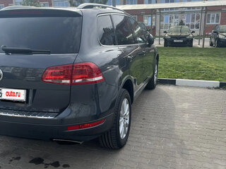2014 Volkswagen Touareg II, серый, 2280000 рублей, вид 3