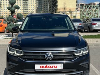 2021 Volkswagen Tiguan II Рестайлинг, чёрный, 2600000 рублей, вид 1