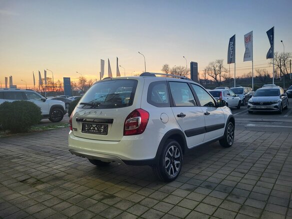 2025 Lada (ВАЗ) Granta Cross I Рестайлинг, белый, 1226000 рублей - вид 6