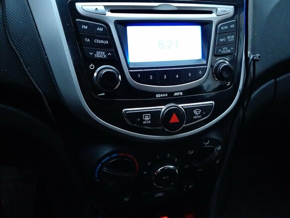2011 Hyundai Solaris I, голубой, 640000 рублей - вид 16