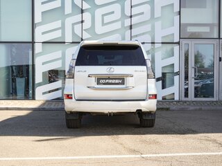 2016 Lexus GX 460 II Рестайлинг, белый, 4170000 рублей, вид 3
