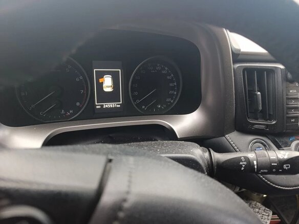 2018 Toyota RAV4 IV (XA40) Рестайлинг, синий, 2000000 рублей - вид 8