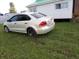 2010 Volkswagen Polo V, серебристый, 500000 рублей, вид 2