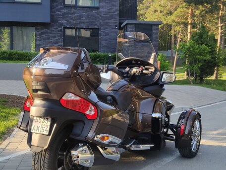 2013 BRP Can-Am Spyder, коричневый, 1875000 рублей, вид 5