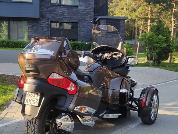 2013 BRP Can-Am Spyder, коричневый, 1875000 рублей - вид 4