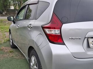 2016 Nissan Note II Рестайлинг, серебристый, 900000 рублей, вид 3