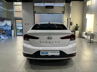 2019 Hyundai Elantra VI (AD) Рестайлинг, белый, 820000 рублей, вид 5