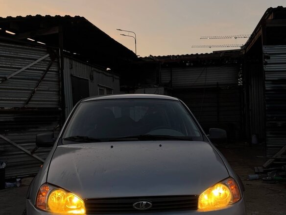 2008 Lada (ВАЗ) Kalina I, серебристый, 165000 рублей