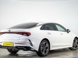 2020 Kia K5 III, белый, 2199000 рублей, вид 4