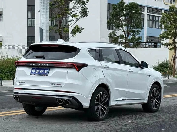 2022 Jetour X70+ I, белый, 1350000 рублей - вид 3