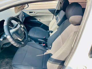 2018 Hyundai Solaris II, белый, 599000 рублей, вид 2