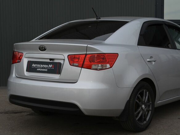 2009 Kia Cerato 5-speed II, серебристый, 849999 рублей - вид 9