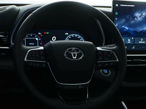 2025 Toyota Highlander IV (XU70), белый - вид 12
