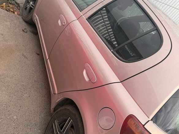 2002 Toyota Vitz I (P10), розовый, 280000 рублей - вид 10