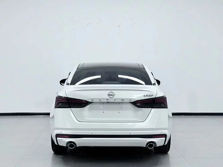 2023 Nissan Altima VI (L34) Рестайлинг, белый, 1590000 рублей, вид 4