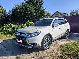 2017 Mitsubishi Outlander III Рестайлинг 2, белый, 2200000 рублей, вид 1