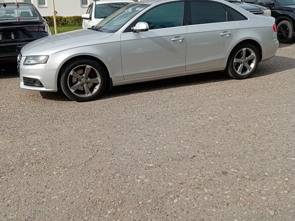 2010 Audi A4 IV (B8), серебристый, 970000 рублей - вид 4