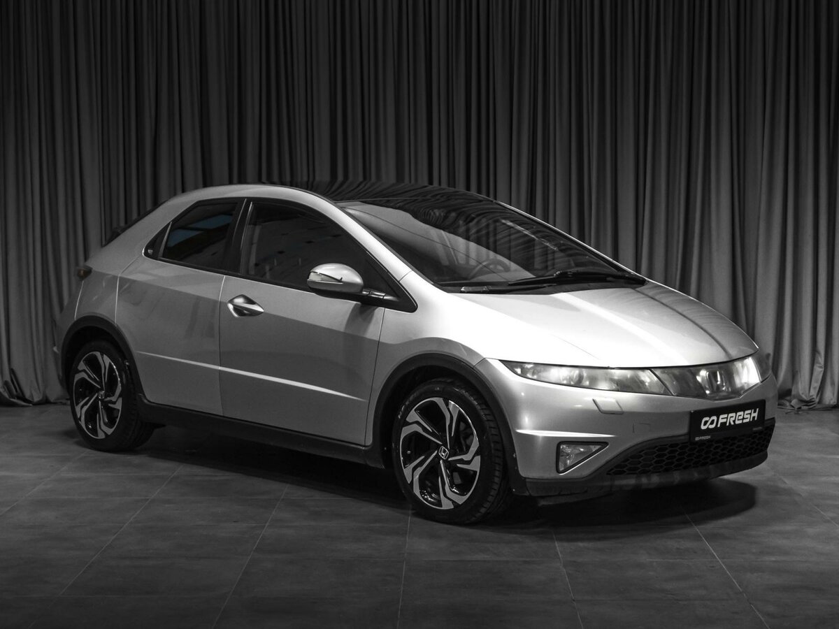 Открыть фотографии: Honda Civic VIII Рестайлинг