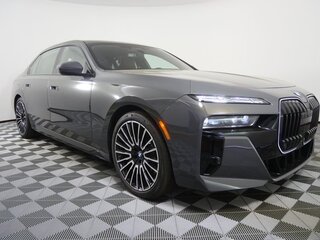2026 BMW 7 серии 760i xDrive VII (G70), серый, 22795641 рублей, вид 1