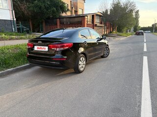 2015 Kia Rio 6-speed III, чёрный, 730000 рублей, вид 3