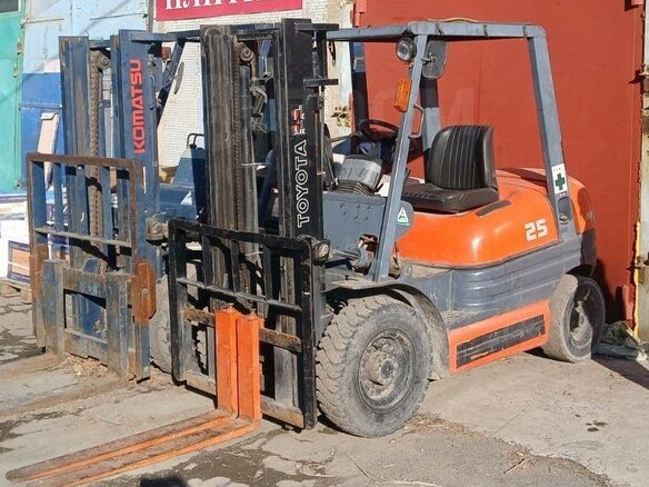 2012 Toyota 6F, 1500000 рублей - вид 1