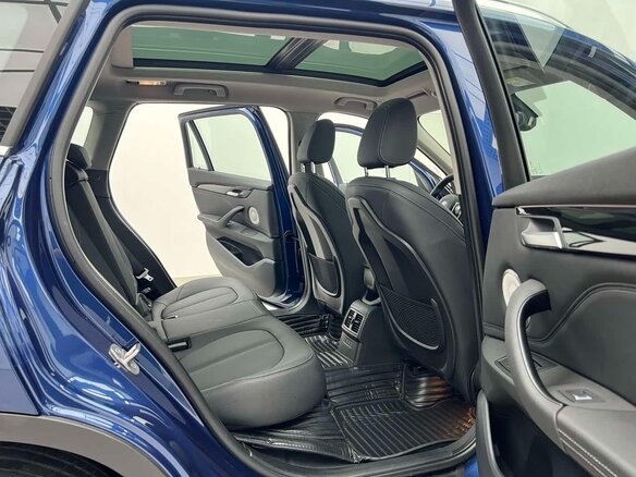 2022 BMW X1 Long 20Li sDrive II (F48) Рестайлинг, синий, 3265000 рублей - вид 14