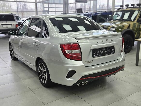 2025 Lada (ВАЗ) Granta Sportline I Рестайлинг, серый, 1429000 рублей - вид 5