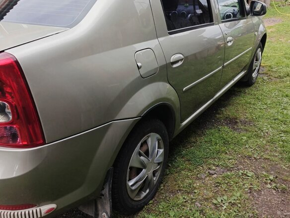 2010 Renault Logan I Рестайлинг, бежевый, 369000 рублей - вид 4